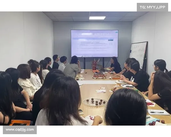 如何有效应对会议中的质疑与迟到问题提升会议效率和团队合作